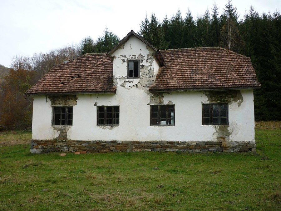 Stara škola u Kičavi