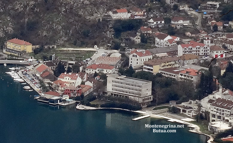 Kotor - Zgrada Jugooceanije